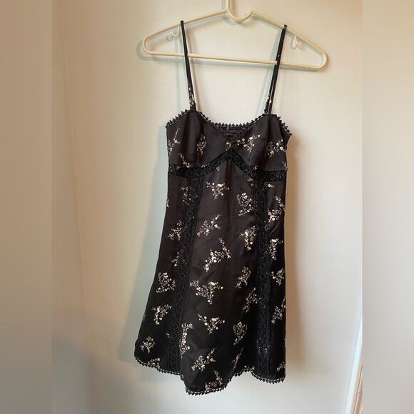 Urban Outfitters Women's size XS Black Floral Satin Mini Slip Dress Summer Boho - Picture 2 of 6